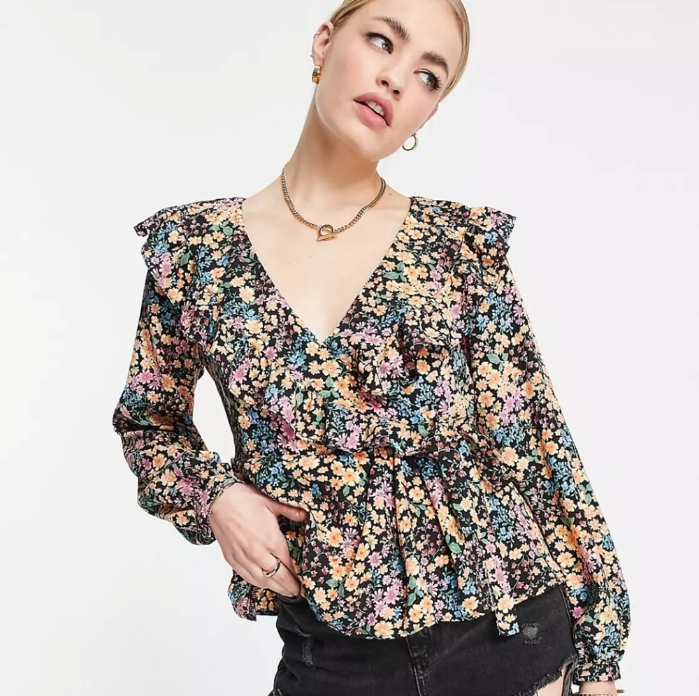 Topshop | NWT Floral Wrap Top Long Sleeve Size 4